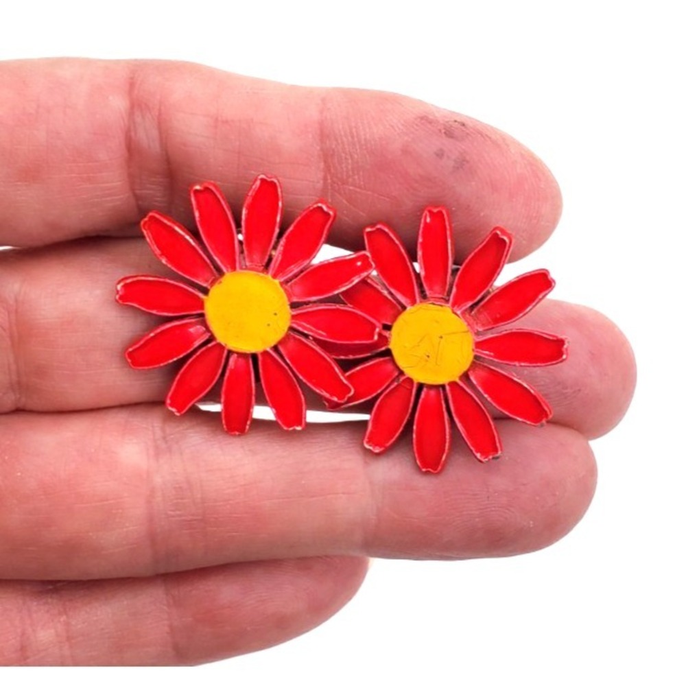 Vintage Red & Yellow Enamel Flower Hippy Mod Clip On Earrings 1960s